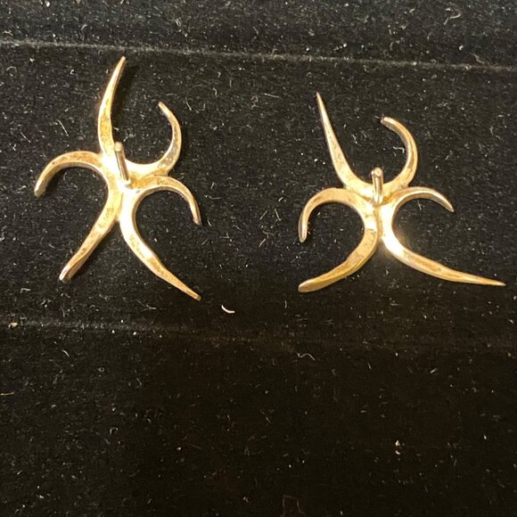 1" x .75" Sterling Silver 925 Star Figure Modern Earrings - Picture 4 of 7